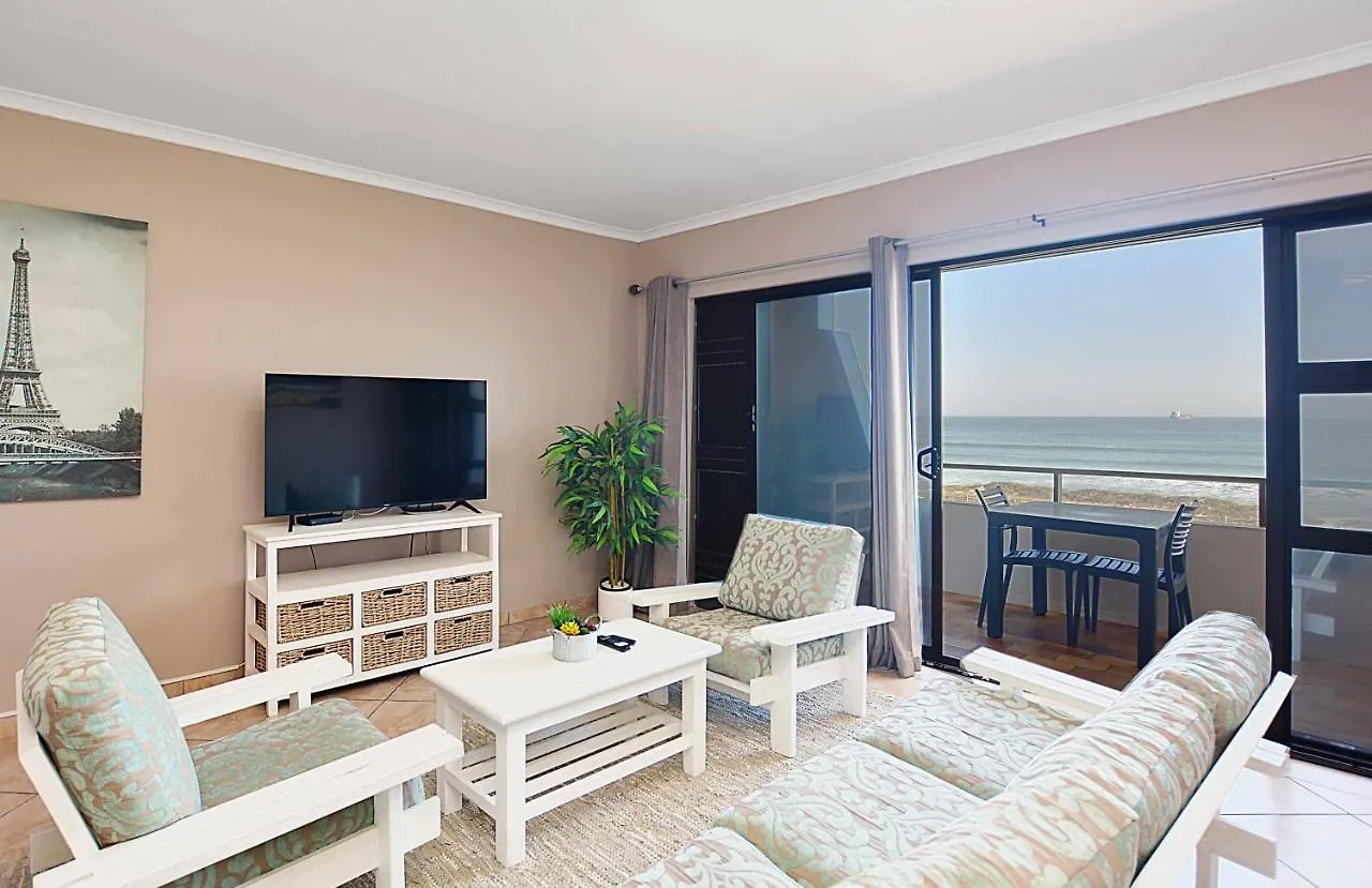 Waves Apartment Bloubergstrand