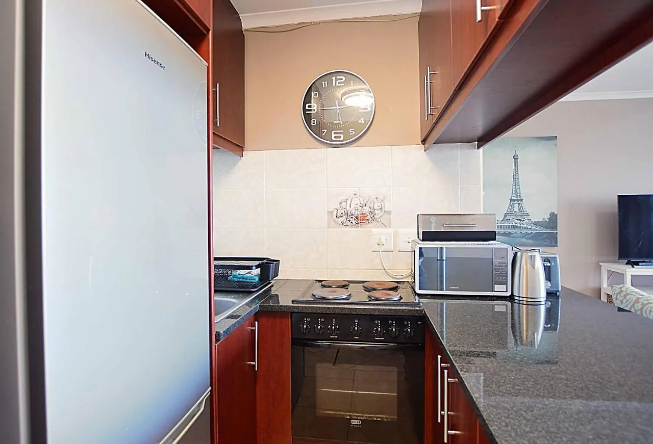 Waves Apartment Bloubergstrand