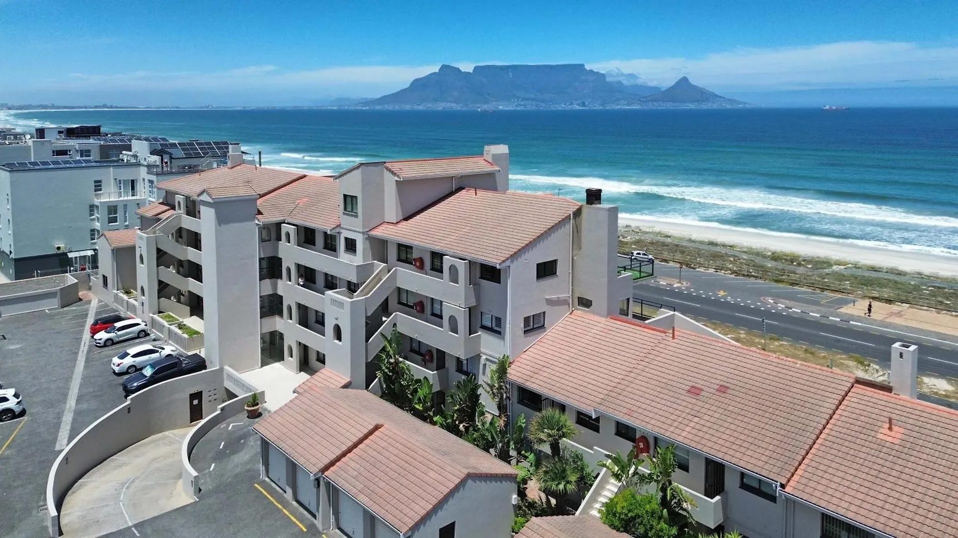 Waves Apartment Bloubergstrand South Africa